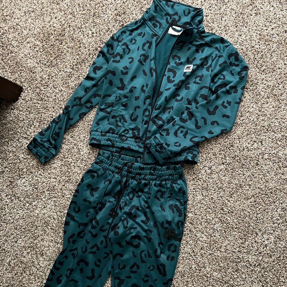 reebok suit